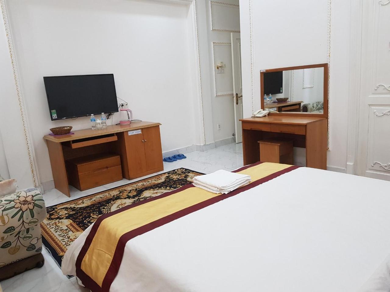 Kim Cuong - Hotel Near Tan Son Nhat Airport Ho Şi Min Exterior foto